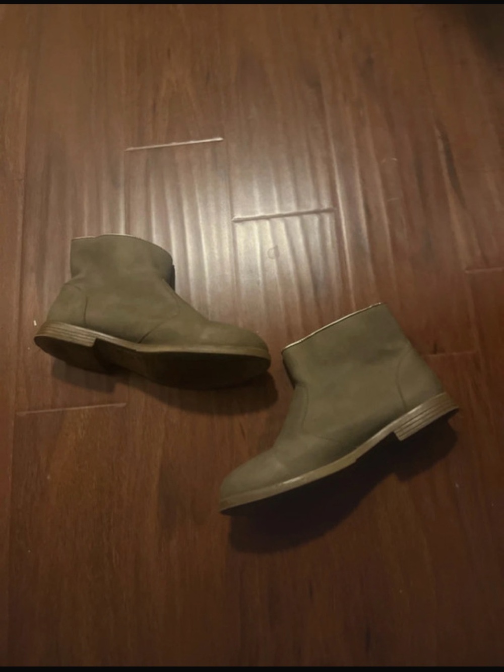 Simple Ankle Boots in gray